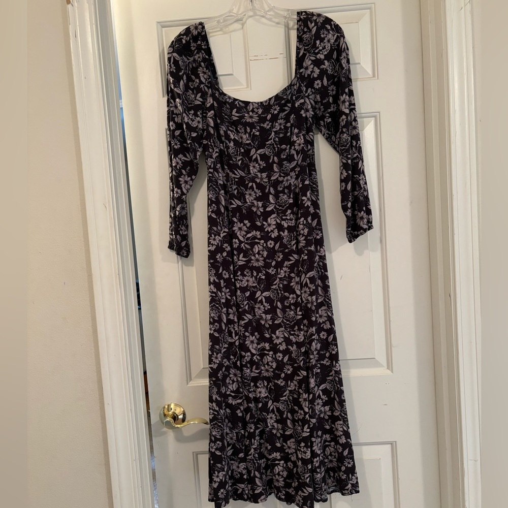 Floral scoop neck maxi dress